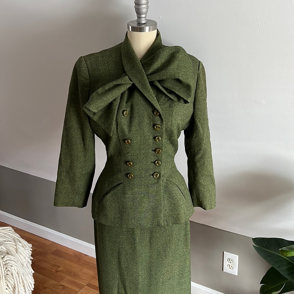 VTG 1940s Balenciaga Adaption Olive Suit Set